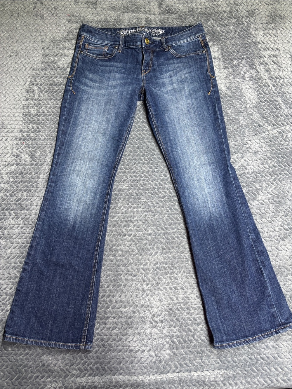 Express Women’s Dark Blue Bootcut Jeans Size 6 Short